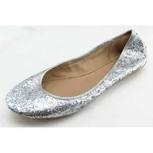 Kenneth Cole Reaction Size 7‎ M Silver Almond Toe Flats Synthetic Women